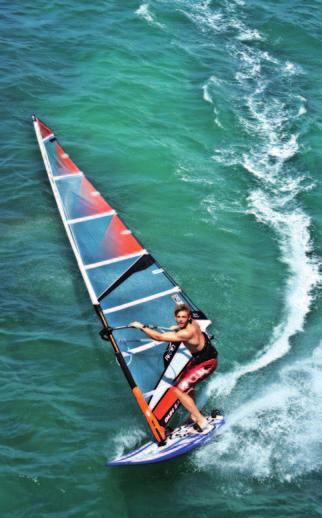 The result is that the sail accelerates without much backhand or pressure on the back foot, this allows you to use smaller fins for more speed.