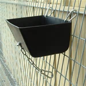 Clip on feeder Water bucket Halter Pen size (20 square feet per lamb) should be at least 42 inches tall, so they don t jump out and
