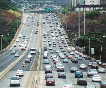 HOV-Contraflow Honolulu, Hawaii H-1 Move More People with Fewer Vehicles Reduced morning HOV commute by 25 minutes