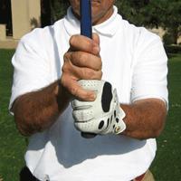 Overlapping Grip For starters, if you have small hands and fingers,