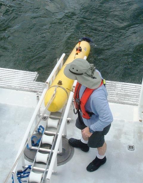 pattern and deployed the AUV Downloaded the survey pattern to the AUV, and completed one or two surveys (~30 45 min) Retrieved the