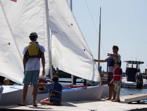 BBSF Week 2 Sea breezes, knot tying, and rainy day activities 7/19/16 Issue 2 :: Meet Your Mercury Instructors Mercury Sailors Reach Beyond the Basics Inside Update from the Opti classes and race