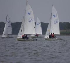 BBSF Week 2 Issue [2] :: [July 19] 420 s sail their first regattas of the season Above: Both Bellport teams neck and neck at Moriches Right top: 420 s race downwind last Friday