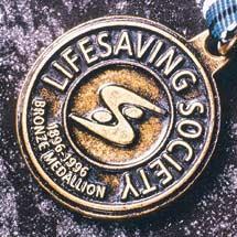 * Leadership Courses Bronze Medallion Prerequisites: Bronze Star or minimum Age 13 yrs Teaches lifesavers of all ages how to respond in complex water rescue situations.