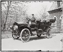 NHHAC NEWS June 2013 Page 7 Thanks to Lou Gamber for being the first member to submit a series of interesting old car facts. Enjoy! Q: What was the first official White House car?