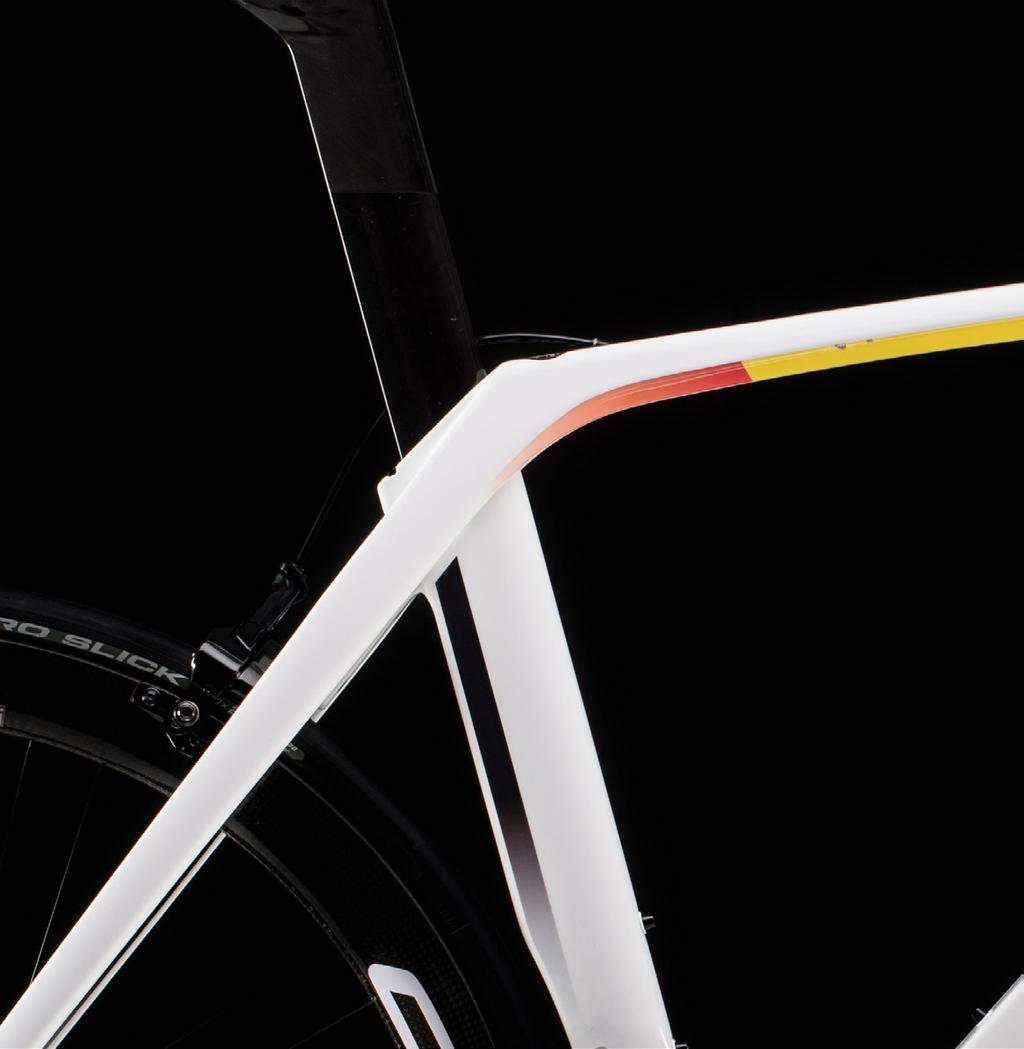 ORIGIN DESIGNED & MANUFACTURED BY LOOK DESIGNED FOR PERFORMANCE 3S DESIGN - AERODYNAMICS - ERGONOMICS VERSATILITY SMART INTEGRATION - TT READY There was a time when aero road bikes only focused on
