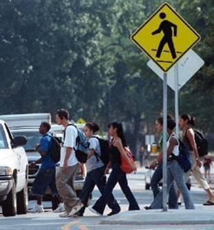 Key Messages For High-school And College-Age Students Cross at marked crosswalks or intersections Observe signals Yield to cars and