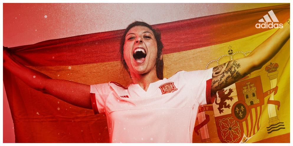 FACEBOOK, TWITTER Passion and flare that can t be tamed. @jennihermoso is ready to it up for La Roja.