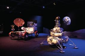 Videli sme veľa exponátov mapujúcich vývoj pilotovaných kozmických letov od historického začiatku až k súčasným plánovaným misiám.
