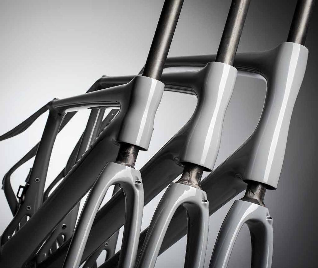 ROAD ENDURANCE 4 4 Size-Optimized Design To ensure that riders of all sizes get the same handling and ride-feel, the Synapse uses three different steerer diameters and fork rakes across the size