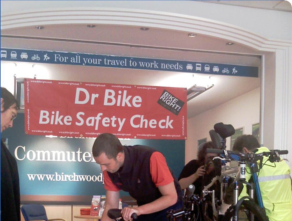 INTRODUCTION Cycle Maintenance Training at Birchwood Park The Cycling Suits Project was conducted in weekly half-day sessions, and aims to: Improve commuter health Reduce congestion Reduce CO2