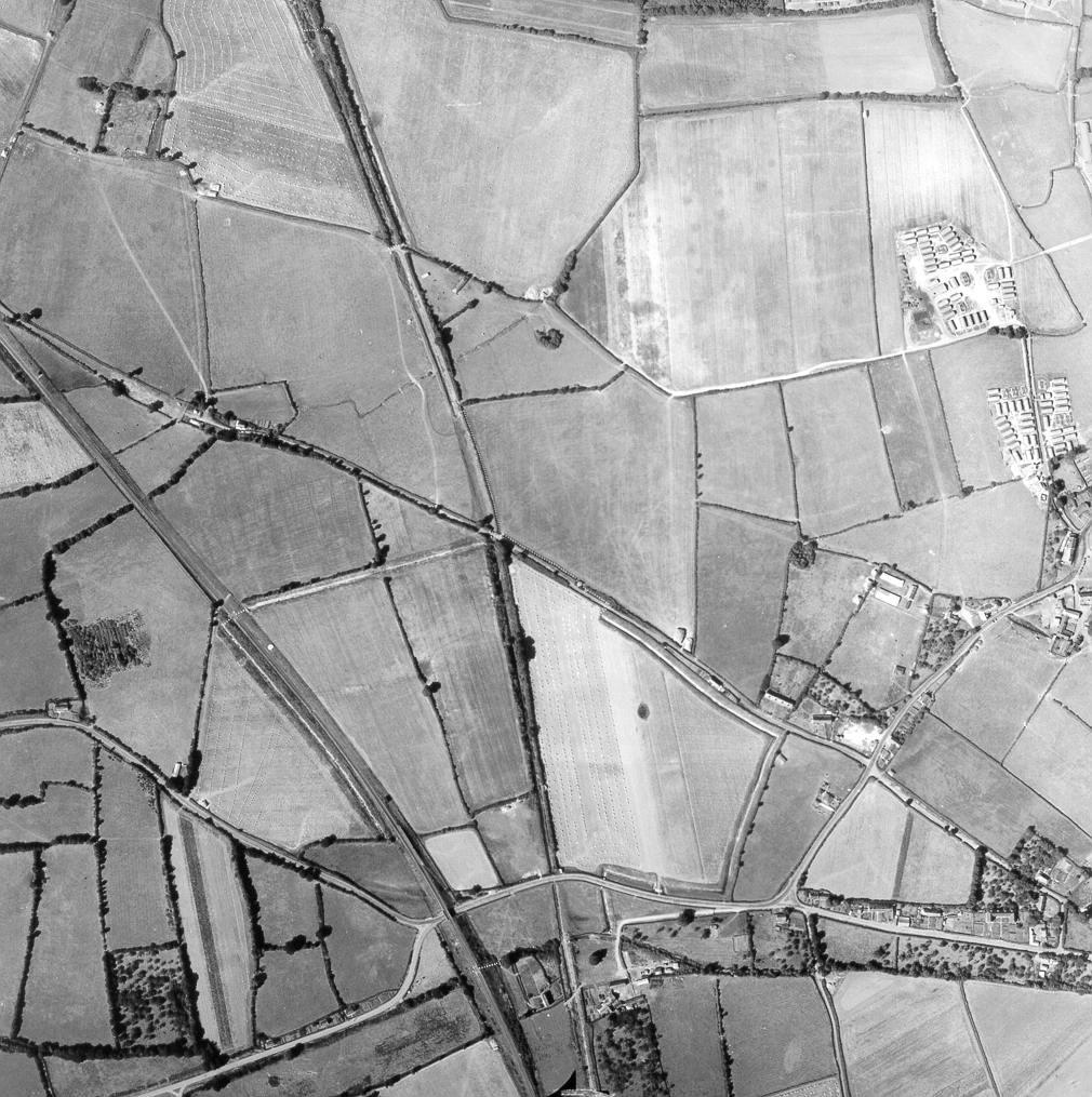 DEFENCE AREA 25 ILTON 1. Area details: Ilton is 2½ miles N of Ilminster and 10 miles SE of Taunton. County: Somerset. Parish: Ilton. NGR: centre of area, ST 346170. 1.1 Area Description: [see Map 1].