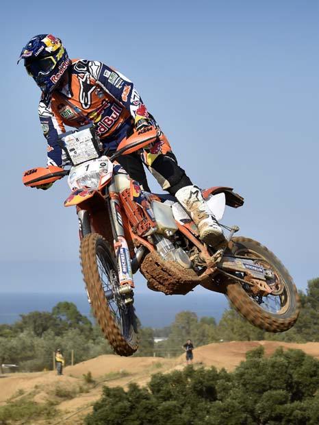 third. KTM s Matthias Walkner put his motocross background to good use and sailed to the top spot in the prologue, which took place at the Baccalamanza motocross track.
