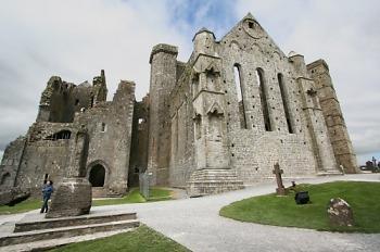 Day 8 Monday November 10 th Travel over the Cork/Kerry border to Blarney Castle with its famous Blarney Stone.