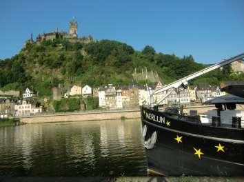 Monday, DAY 3: Cochem Zell Traben Trarbach (40 km) In the morning you will start biking from Cochem and the first stop will be in Beilstein.