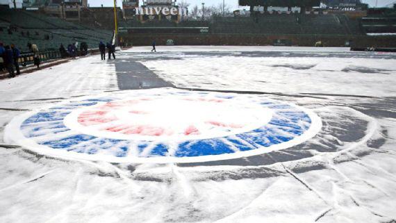 6 WWW.LMDMAG.COM Cubs delay home opener vs. Pirates because of snow The Chicago Cubs' home opener against the Pittsburgh Pirates has been postponed because of snow.