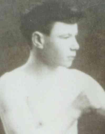 contests (won: 46 lost: 10 drew: 8) Fight Record 1925 Apr 6 Billy Tate (Sunderland) WPTS(6) South Shields Jun 27 Boy Tate (Sunderland) WPTS(6) Holmeside, Sunderland Source: Boxing 01/07/1925 pages