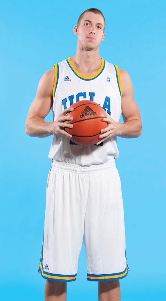 24 TRAVIS WEAR RS SOPHOMORE FORWARD 6-10 220 HUNTINGTON BEACH, CA (NORTH CAROLINA) 2010-11 Sat out the 2010-11 season, using a redshirt year, due to NCAA rules after transferring from North Carolina.