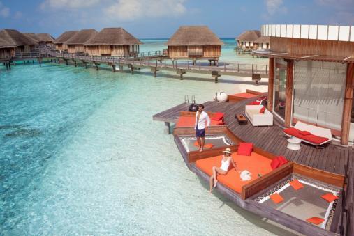 Manta 5 Exclusive Space on Kani Island Experience a modern luxury escape where the endless turquoise vistas of the Indian Ocean and its underwater treasures meet a haven of relaxation.