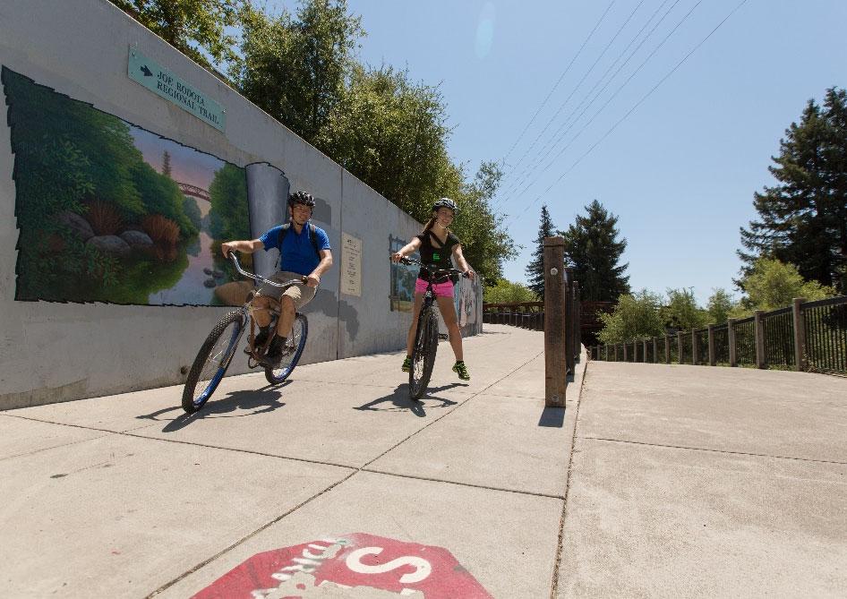 Goals Goal 1: Increase Access and Comfort Design bicycle and pedestrian facilities that are accessible and comfortable for people of all ages and abilities to use.