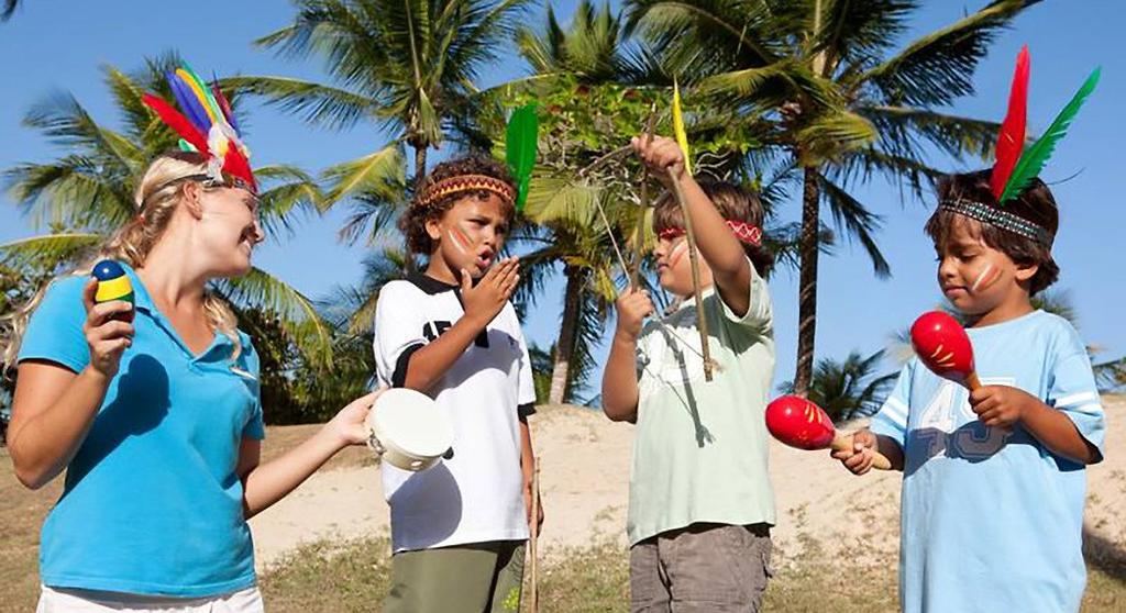 Children Children's Clubs Mini Club Med (from age 4 to 10 years old) Age min. Age max.