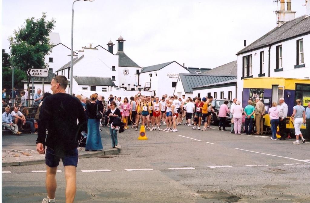 Start of Islay half marathon