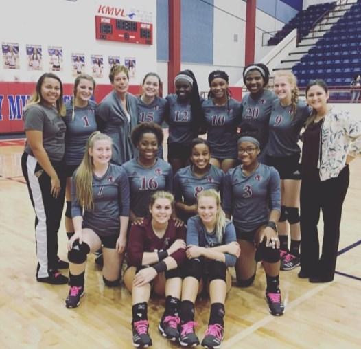 Ladycat Volleyball Team will play Robinson in the Bi-District round of