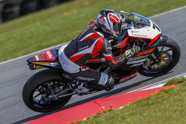 towards riding more powerful machines. Approached for support by Cameron s father John at the end of the 2014 season, a test was arranged at Cadwell Park in late October of 2014.