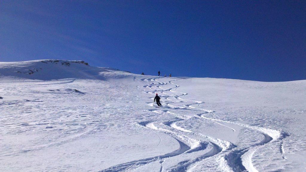 http://www.9vallees.com/en/powder-skiing-backcountry-saint-anton-arlberg-pxl-51.