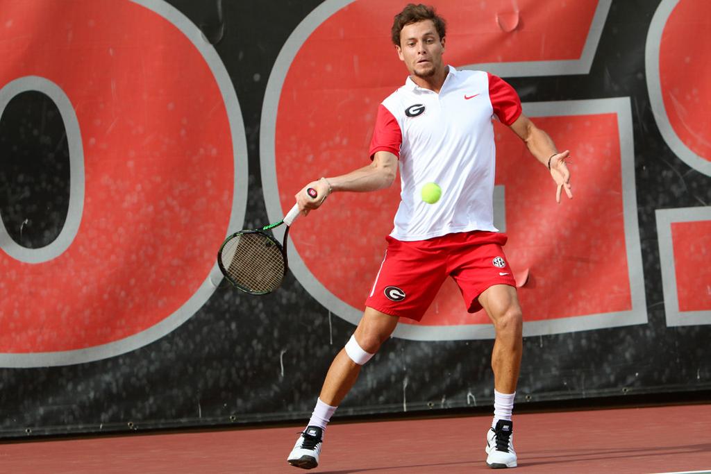 Bulldogs Delivered Big Against Buckeyes March 21, 2016 By John Frierson UGAAA Staff Writer Manuel Diaz s emphatic fist pump after Nick Wood won his match at No.