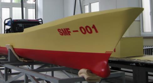 2.2 Establishment of Testing System for Large-scale Vessel Model For the seakeeping performance test of the large-scale model under the actual wave conditions, the model is the remote control