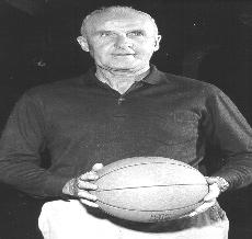 UConn Basketball All-Time Head Coaches HUGH GREER 1946-63 286-112 (.719) DEE ROWE 1969-77 120-88 (.577) ALL-TIME HEAD COACHES Years Coach W L PCT. Pre-1915 No Coach 45 44.506 1915-19 John F.