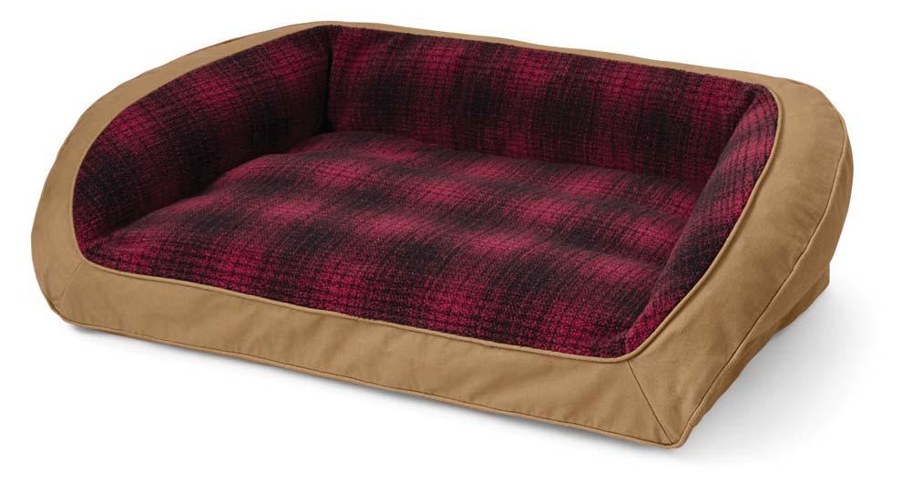 BARN COAT COMFORTFILL BOLSTER DOG BED WITH FLEECE The supersoft FleeceLock sleep surface on this handsome cotton twill bed comes in a traditional red plaid reminiscent of the lining of your trusty