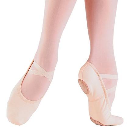 Monday 5:30 Sapphire PRE- POINTE This flat ballet class will focus on getting the dancers prepared for pointe work.
