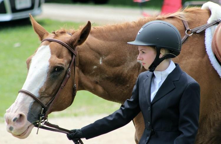 Amanda and Joe had a great show, too, taking in mostly second and third place ribbons in their classes.