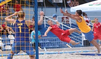 Beach handball techniques defence Diving blocks One of
