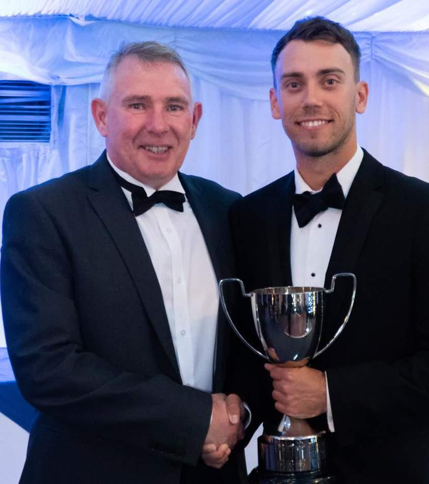 County Crick et Club PLAYER SPONSORSHIP PLAYER SPONSORSHIP Sponsor a player (or coach), increase the awareness of your business and join them at the annual Player of the Year Gala Dinner.