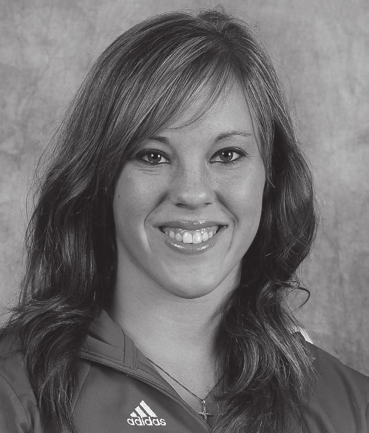 Jennifer Lauer is looking to keep her strong momentum going into the 2014 season as one of Nebraska s top beam workers.