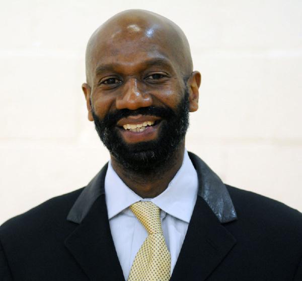 R RENARD SMITH - HEAD COACH enard Smith was appointed the full-time head coach at Bowie State University - July 15, 2010 after serving as the Interim Coach of the BSU Lady Bullodgs for four months