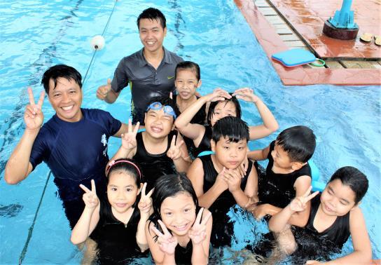 s Report Nguyen Du pool Hoi An - Nguyen Van Chien- Achievements in 2018: 715 children were taught to swim and be safe in the water.