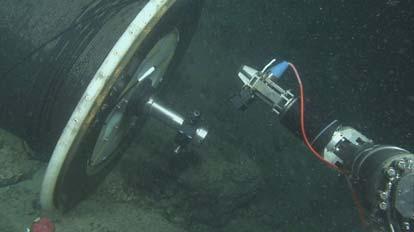 Because of the end point of dive 1070 has an unexpected complicated terrain, the cable bobbin tumbling on the slop and the extension cable itself got entangle in cable bobbin in the accident.