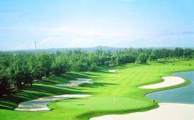 Generous and undulating fairways punctuated by water features and well-bunkered greens, ensure an enjoyable challenge. Enjoy uninterrupted scenic views of the South China Sea from the 17 th tee.