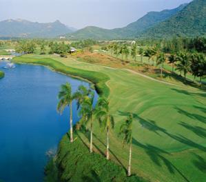 SANYA Yalong Bay Golf Club Robert Trent Jones II designed this championship links-style course that has already hosted an impressive 13 professional tournaments, and is currently home of the Sanya