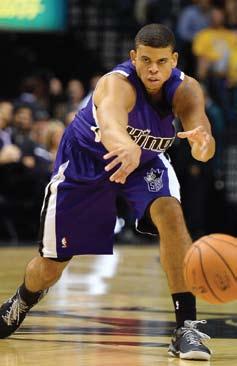 3 POSITION: Guard HEIGHT/WEIGHT: 6-3/190 YEARS: 1st NBA season RAY McCALLUM COLLEGE/COUNTRY: Detroit/USA HIGH SCHOOL: Detroit Country Day (Beverly Hills, MI) BORN: 6/12/91 (Madison, WI) college