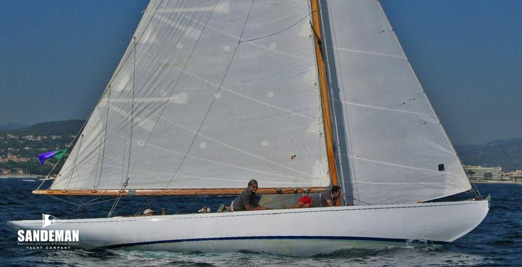 HERITAGE, VINTAGE AND CLASSIC YACHTS +44 (0)1202 330 077 WEST SOLENT ONE DESIGN SLOOP NO 23 1928 Specification NATICA WEST SOLENT ONE DESIGN SLOOP NO 23 1928 Designer H G May Length waterline 23 ft