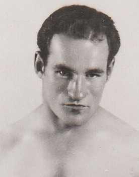 fights: 62 contests( won: 32 lost: 28 drew: 2) Fight Record 1943 Jan 1 Johnny Cato (Fleetwood) WPTS(6) Tower Circus, Blackpool Source: Boxing News 21/01/1943 page 12 1946 Feb 14 Tommy
