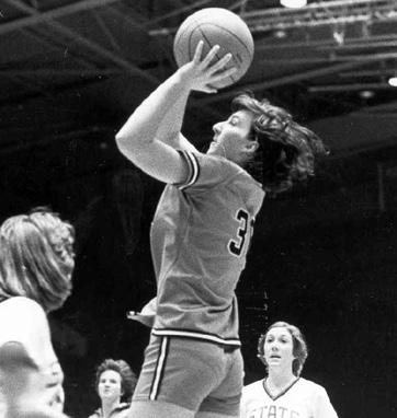 3 Total 110-97 592-1262 163-225 296 330 13 206 1347-12.2 1,000-POINT CLUB JANE JACKSON Career Points 1,342 Years at Wake Forest 1977-80 Hometown Aldie, Va.