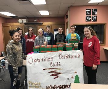 In a season of receiving, it was so great to see students excited to give back to those less fortunate. Have a wonderful holiday season! ENDERLIN BOYS BASKETBALL 2017-2018 By: Mr.