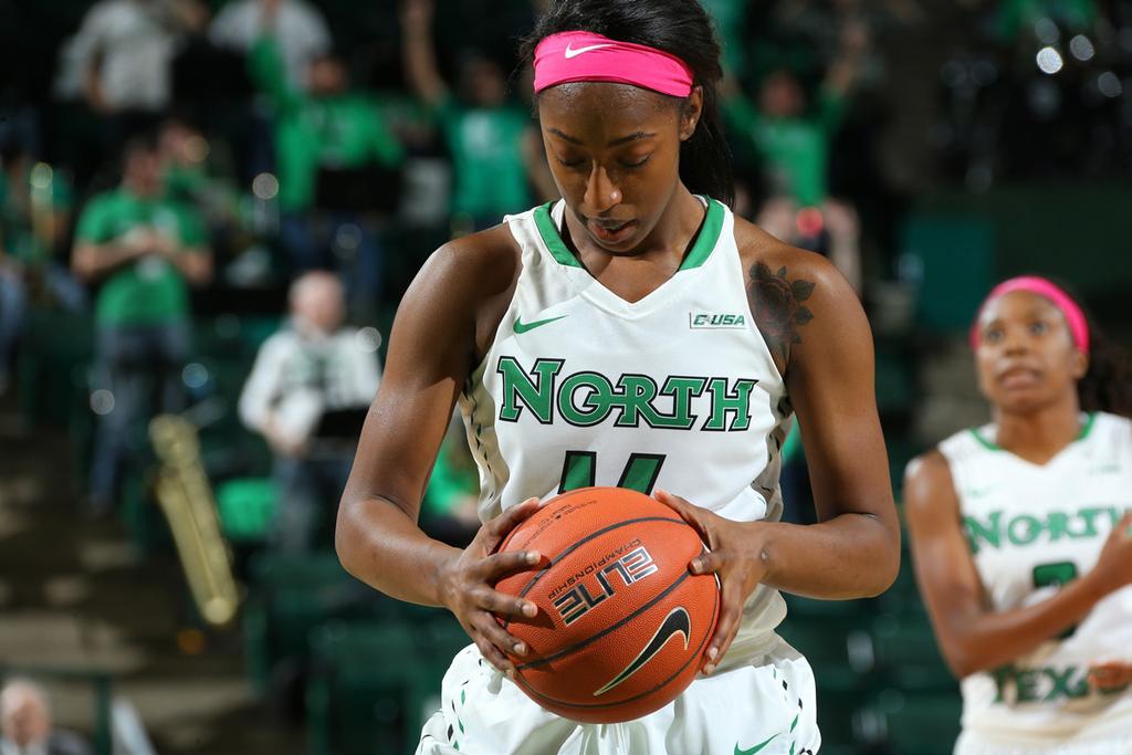 CANDICE ADAMS CAREER RECORDS 3-POINT FG ATTEMPTS Total Player Years 1. 586 Ashley Norris 95-99 2. 525 Laura McCoy 10-14 3. 472 Nicole Thomas 98-02 4. 400 Brittney James 06-10 5.