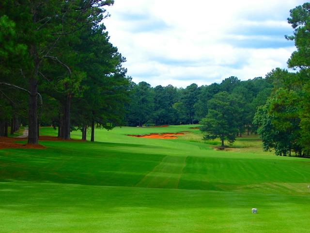Cuscowilla favors rightstarted left tee on most holesright.